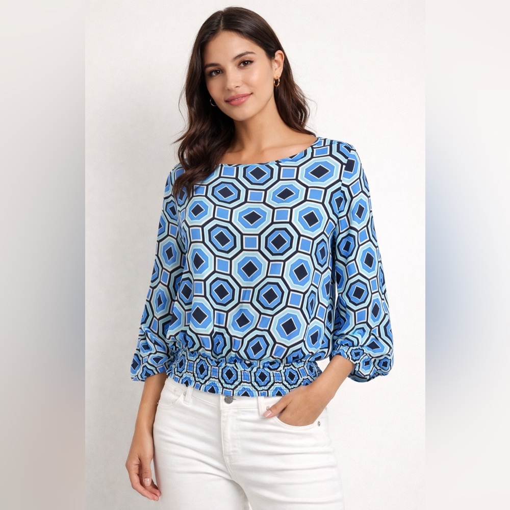 Michael Kors EUC Geometric
Print Bell or roll sleeve, smocked waist 
Blouse Med